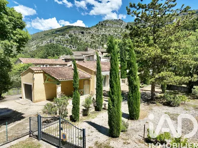 Maison à Fontaine-de-Vaucluse (84800)