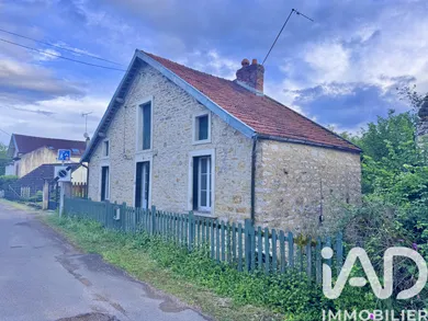 Traditional house in Voutenay-sur-Cure (89270)