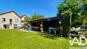 Maison traditionnelle à Montfermeil (93370)