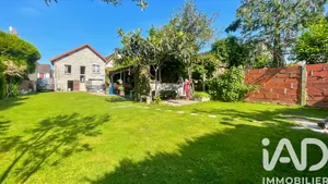 Maison traditionnelle à Montfermeil (93370)