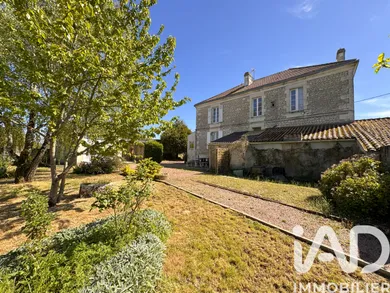 Maison à Les Velluire-sur-Vendée (85770)