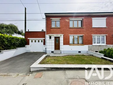 Maison de campagne à Hinges (62232)