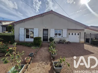 Detached house in Thouars (79100)