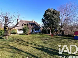 Land in Pérignat-lès-Sarliève (63170)