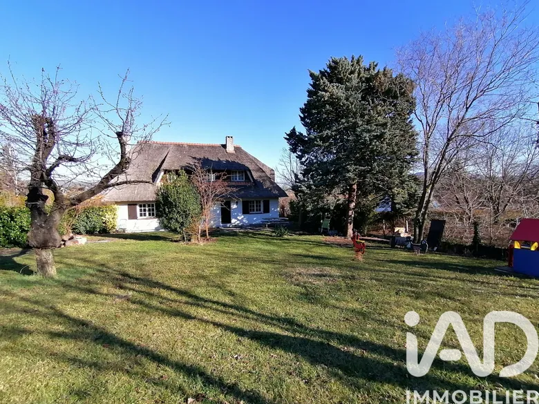 Terrain à Pérignat-lès-Sarliève (63170) · 190 000 €