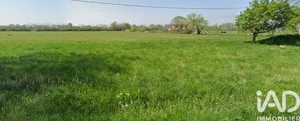 Building plot in Arveyres (33500)