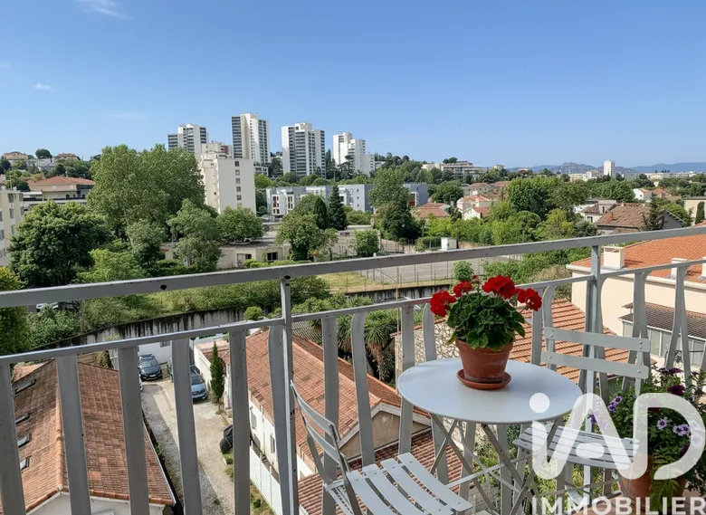 Appartement 3 pièces 55 m² · à Marseille · 54,7 m² · 156 000 €