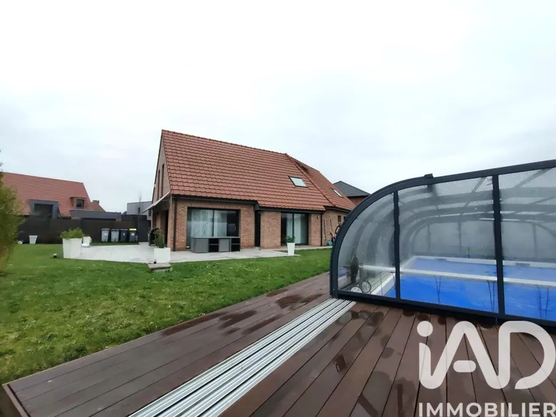 Maison 8 pièces 170 m² · à Allennes-les-Marais · 170 m² · 598 000 €