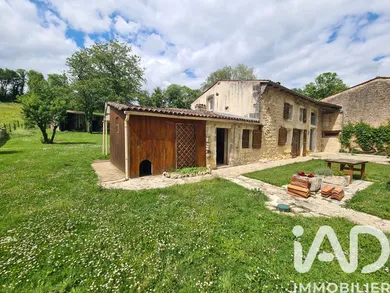 Park home in Fenioux (17350)