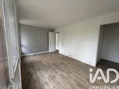 Apartment in Brunoy (91800)