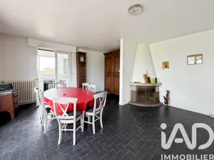 House in Crisenoy (77390)