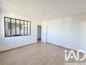 Apartment in Courbevoie (92400)