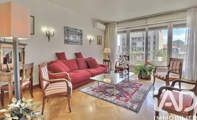 Apartment in Marseille (13008)