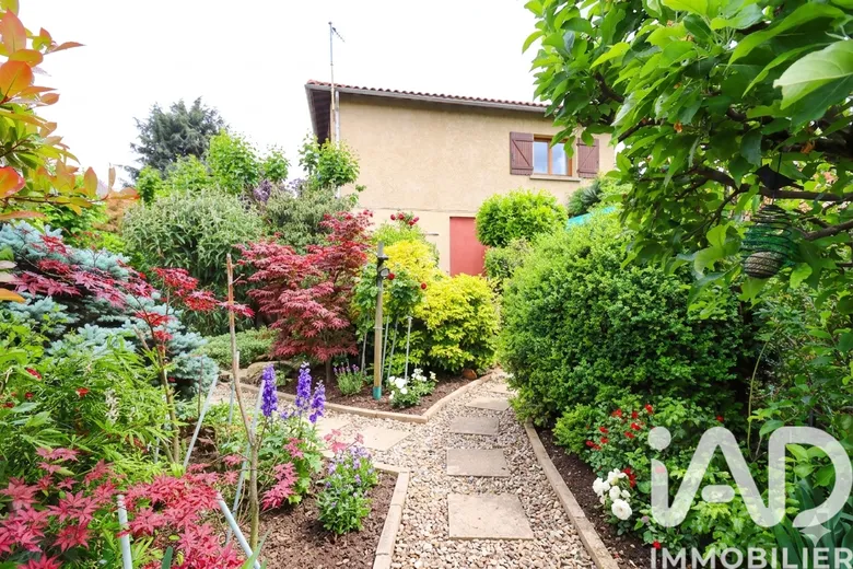 Maison 8 pièces 207 m² · à Cournon-d'Auvergne · 207,4 m² · 369 000 €