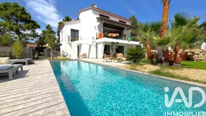 Maison à Roquebrune-sur-Argens (83380)