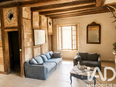 Townhouse in Luynes (37230)
