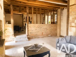 Townhouse in Luynes (37230)