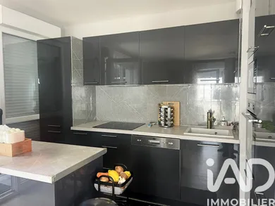 Apartment in Romainville (93230)