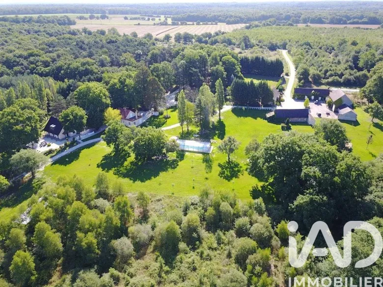 Maison 16 pièces 365 m² · à Gien · 365 m² · 780 000 €