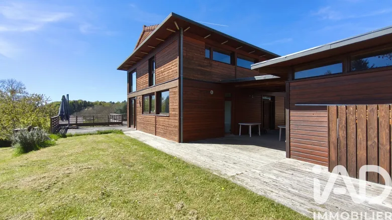 Maison 6 pièces 226 m² · à Apinac · 226 m² · 435 000 €