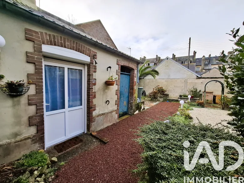 Maison 9 pièces 248 m² · à Isigny-sur-Mer · 248 m² · 240 000 €