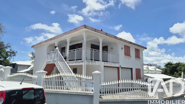 Maison 6 pièces 131 m² · à Le Gosier · 131 m² · 489 000 €
