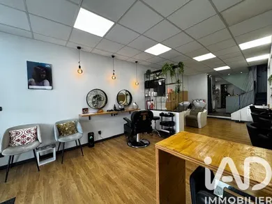 Beauty, Hairdressing in Nay (64800)
