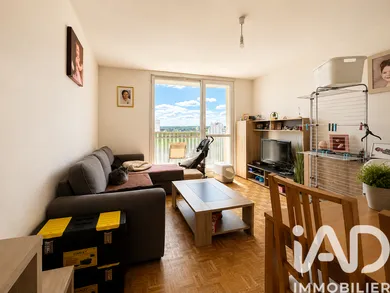 Apartment in Saint-Étienne-du-Rouvray (76800)