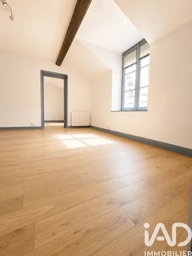Apartment in Chalon-sur-Saône (71100)
