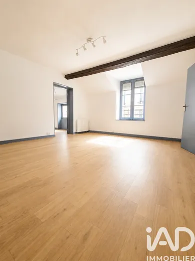 Apartment in Chalon-sur-Saône (71100)