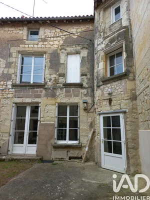 Immeuble à Loudun (86200)