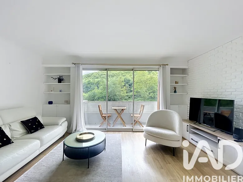 Appartement 3 pièces 62 m² · à Viroflay · 61,8 m² · 1 900 €/mois
