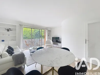 Apartment in Viroflay (78220)