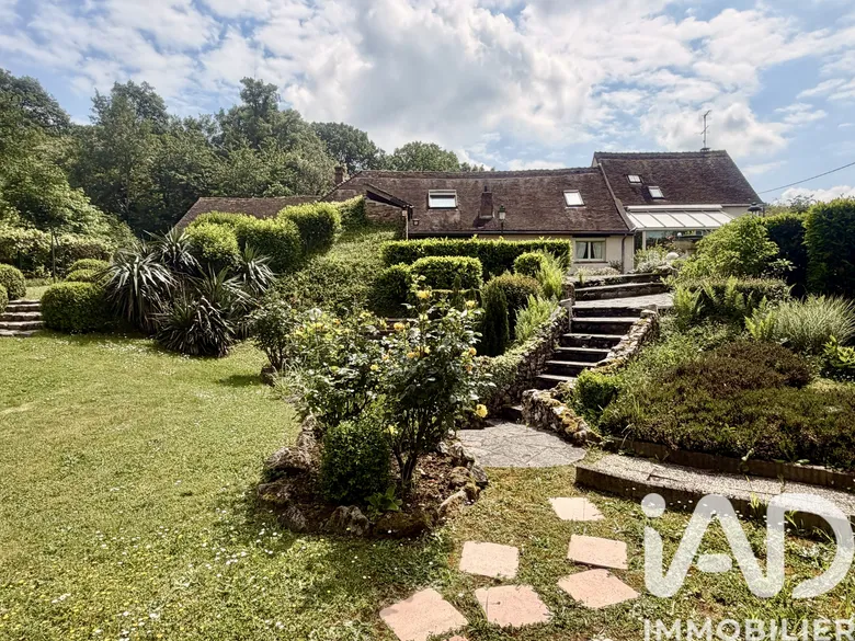 Maison 10 pièces 226 m² · à Paron · 226 m² · 370 000 €