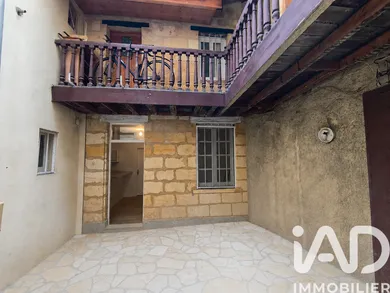 Apartment in Bordeaux (33000)