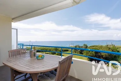 Apartment in Antibes (06160)