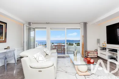 Apartment in Antibes (06160)