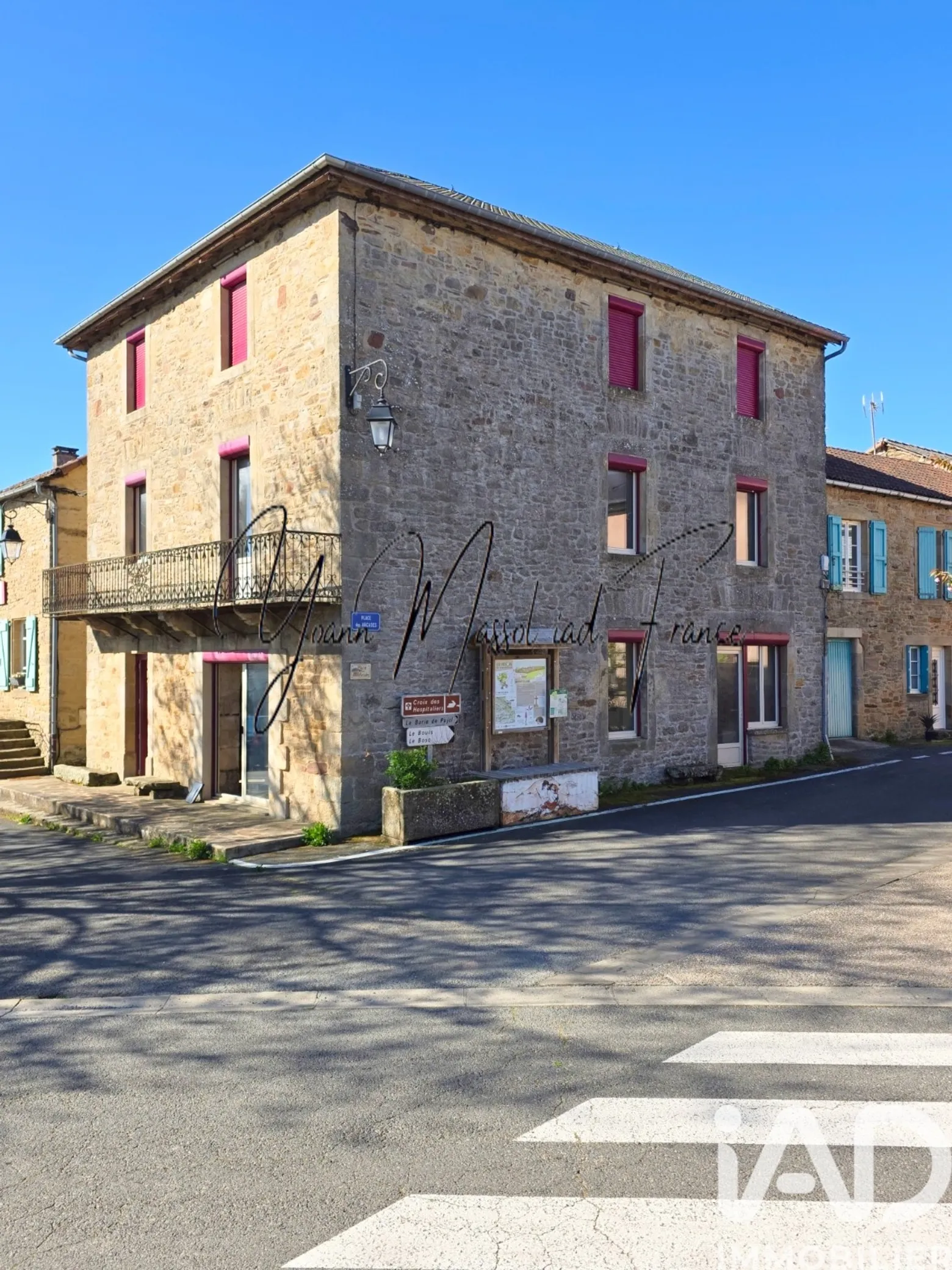 Vente maison à Montclar (12550) : maison de village 4 pièces 114 m² - 2020500 — 2