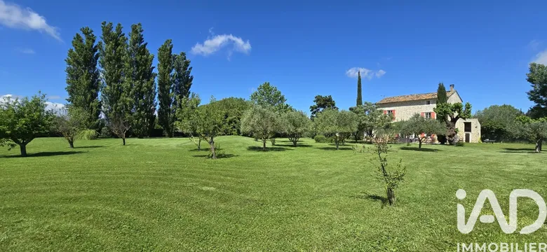 Maison 10 pièces 275 m² · à Sarrians · 275 m² · 892 500 €