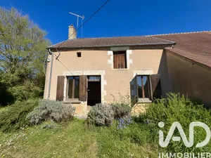Maison de village à Sury-en-Vaux (18300)