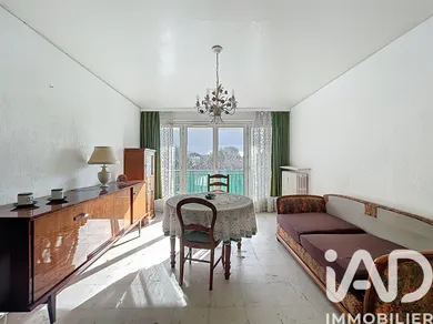 Apartment in Villeneuve-le-Roi (94290)