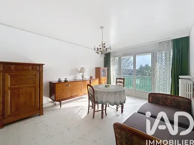 Apartment in Villeneuve-le-Roi (94290)