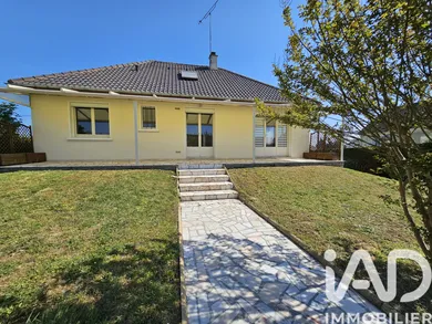 House in Connerré (72160)