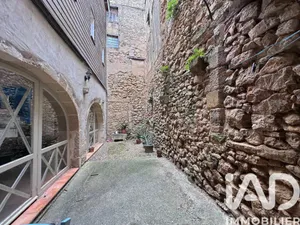 Village house in Arbanats (33640)