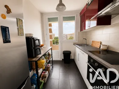 Apartment in Melun (77000)
