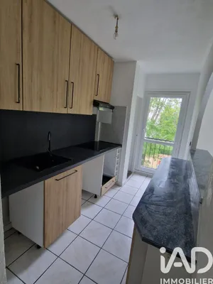 Apartment in Yerres (91330)