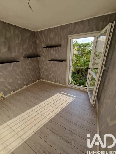 Apartment in Yerres (91330)