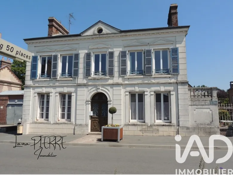 Immeuble 138 m² · à Livarot · 137,7 m² · 118 000 €