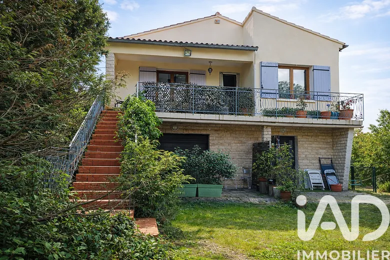 Maison 9 pièces 210 m² · à Piolenc · 210 m² · 505 000 €