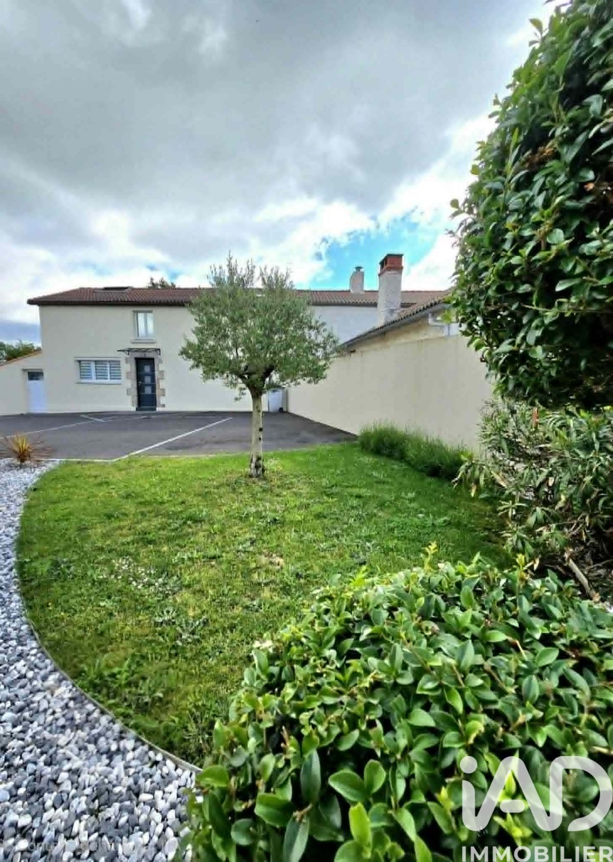 maison à Saint-Denis-la-Chevasse